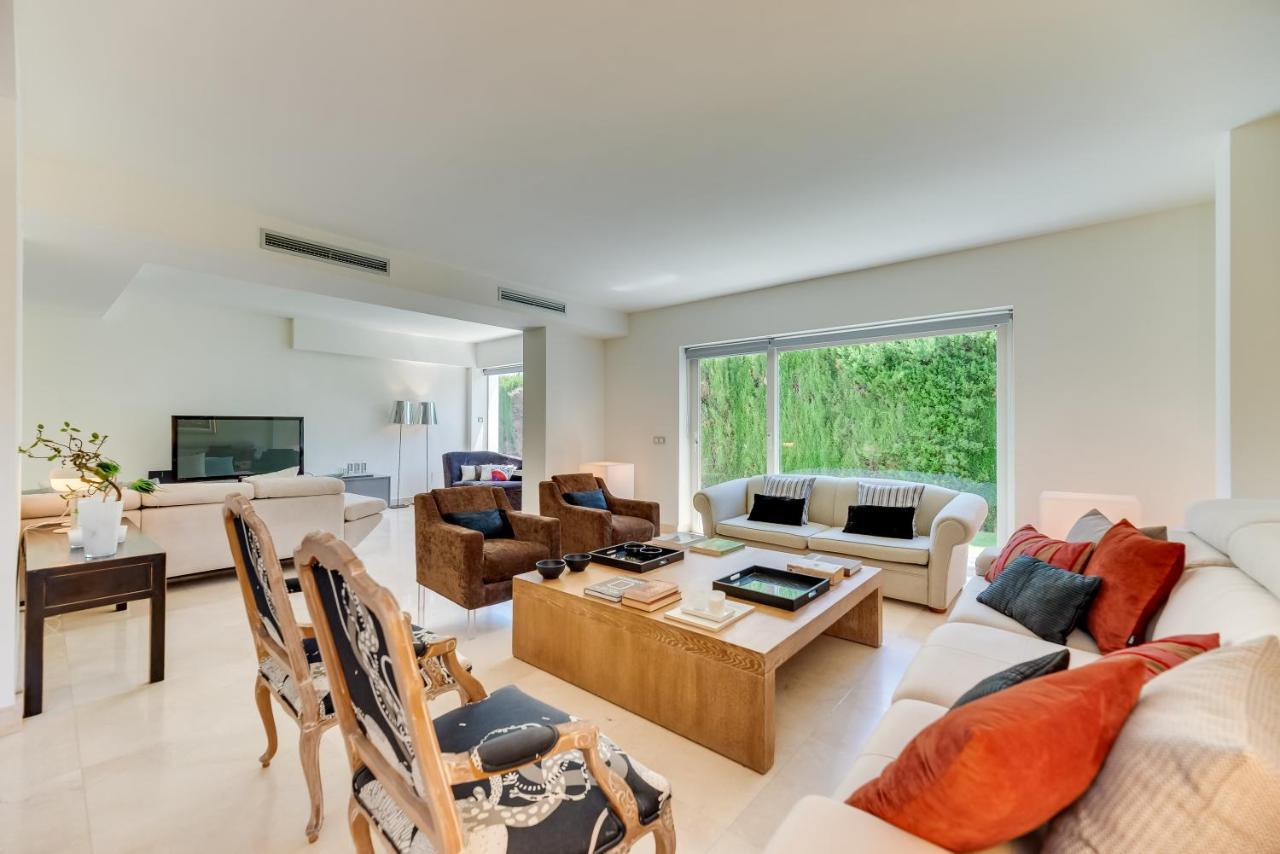Vacation I Fuentes, Prime Location, Perfect For Families And Big Groups, Shared Pool Villaer *