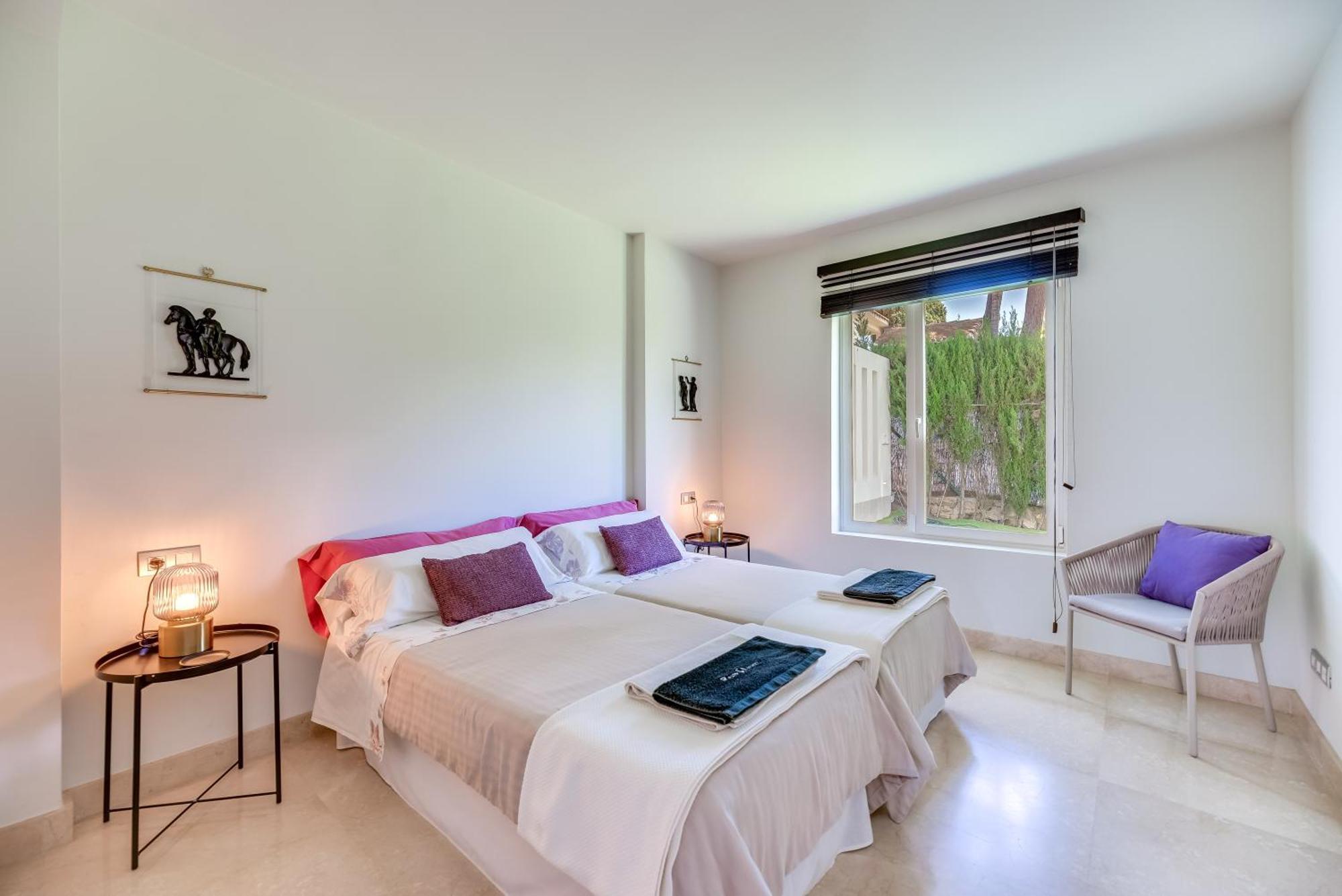 Vacation I Fuentes, Prime Location, Perfect For Families And Big Groups, Shared Pool Villaer