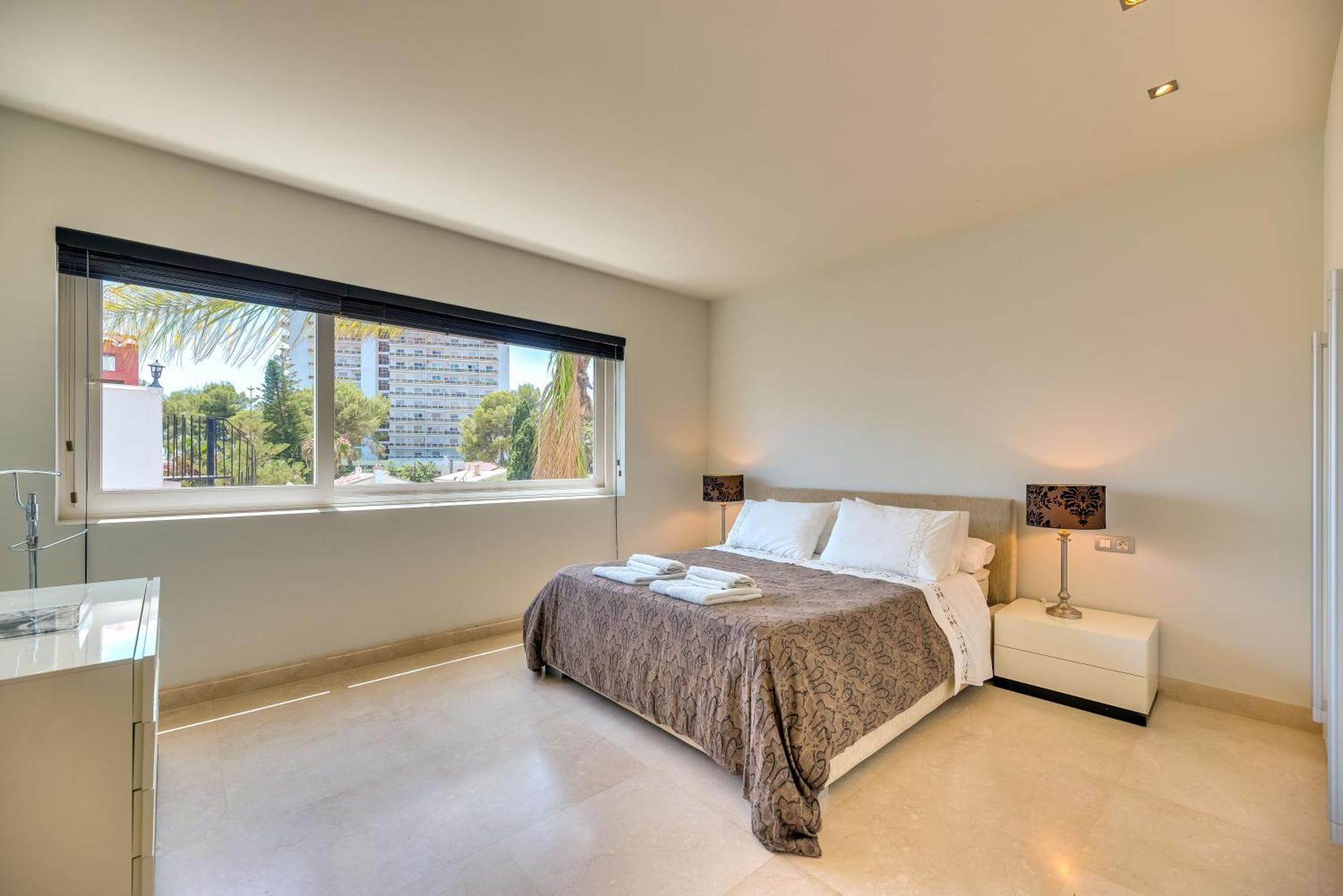 Vacation I Fuentes, Prime Location, Perfect For Families And Big Groups, Shared Pool Villaer